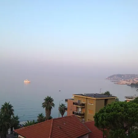 شقة Nobles Sea View